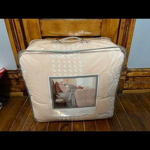 Peri home full queen comforter set